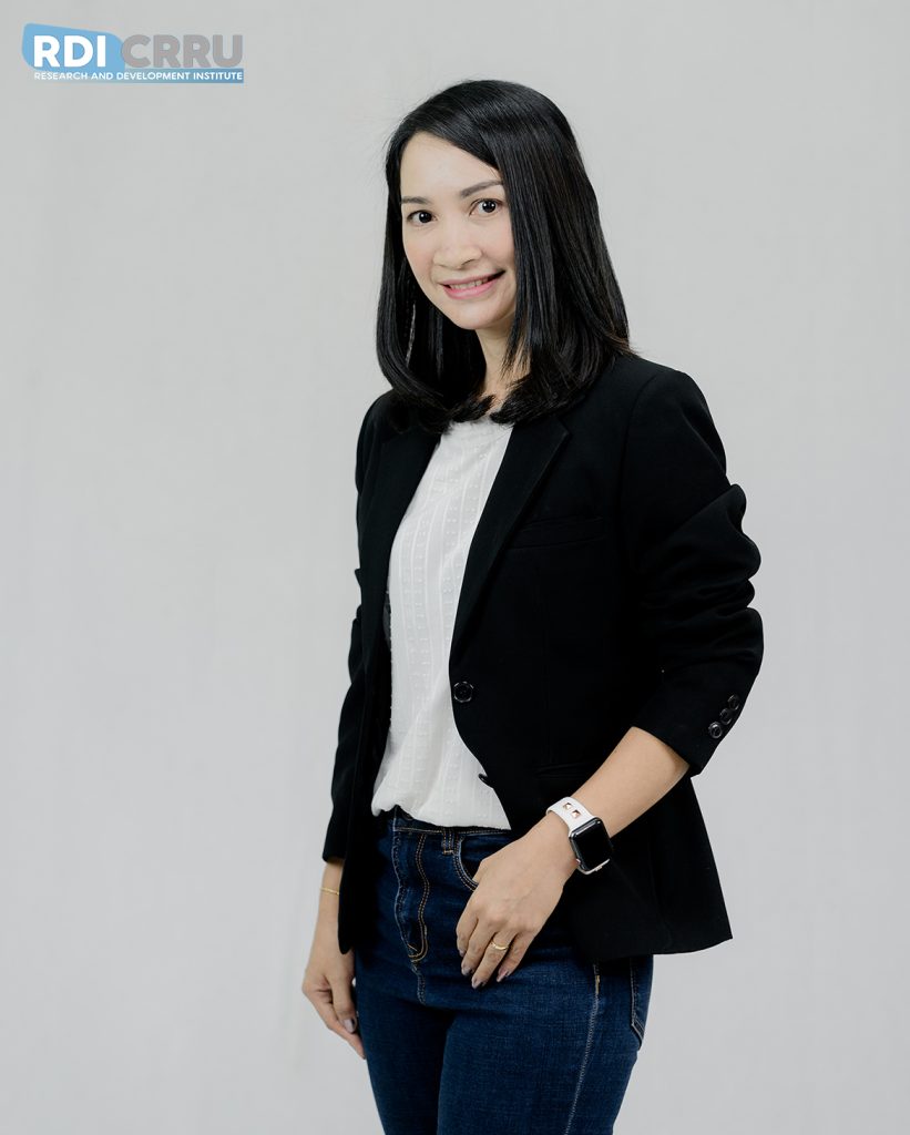 นางสาวทิพย์วัลย์ ศรีพรม